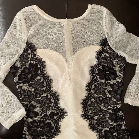 White and black lace dress - Picture 5 of 7